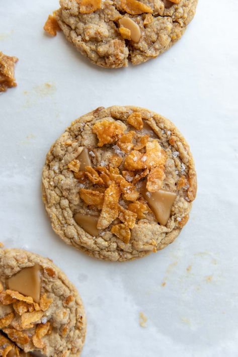 These brown butter cornflake cookies are the perfect cereal cookie. With toffee, extra crispy cornflakes, and cornmeal, these are unbeatable. The Palatable Life, Palatable Life, Cornmeal Cookies, Coffee Cake Cookies, Cornflake Cookies, Creamy Orzo, Salted Toffee, Cereal Cookies, Homemade Toffee