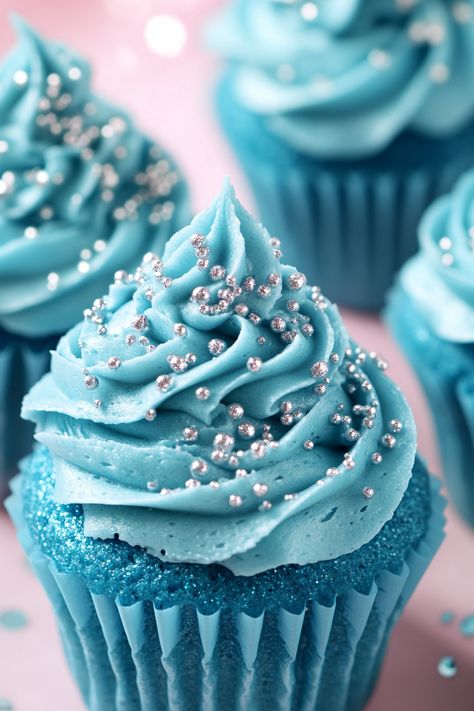 Blue Velvet Cupcakes recipe Blue Food Recipes, Blue Frosting Cupcakes, Light Blue Cupcakes, Cupcake Blue, Blue Velvet Cupcakes, Velvet Desserts, Soda Floats, Tooth Cake, Creamy Frosting