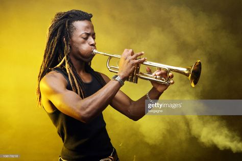 Man Playing Trumpet, Playing Trumpet, Play Trumpet, Photo Man, Free Stock Photos Image, Man Photo, Still Image, On Stage, Drawing Reference