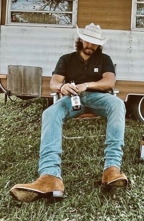 Bar Outfit Night Men Summer, Tennessee Mens Fashion, Mens Rugged Style Rustic, White Cowboy Hat Outfit Men, Ranch Outfit Men, Mens Ranch Style, Outfits With Cowboy Boots Men, Cowboy Pictures Western, Western Wear Men Casual