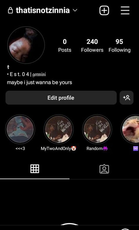 Insta Bio Ideas Aesthetic Love, Insta Bio Love Quotes, Insta Bio Ideas Love, Insta Short Bio, How To Mention Boyfriend In Instagram Bio, Love Bio Ideas, Whats App Bio Ideas, Solo Bio Ideas, Love Bios For Instagram