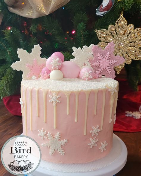 Snowflake Smash Cake Girl, Winter Wonderland Smash Cake Girl, Pink Winter Wonderland Centerpieces, Pink Winter Cake, Baby It’s Cold Outside Cake, Winter Onederland Cake Girl, Winter Onederland Smash Cake Girl, Snowflake Cake Birthday, Winter Onederland Cupcakes