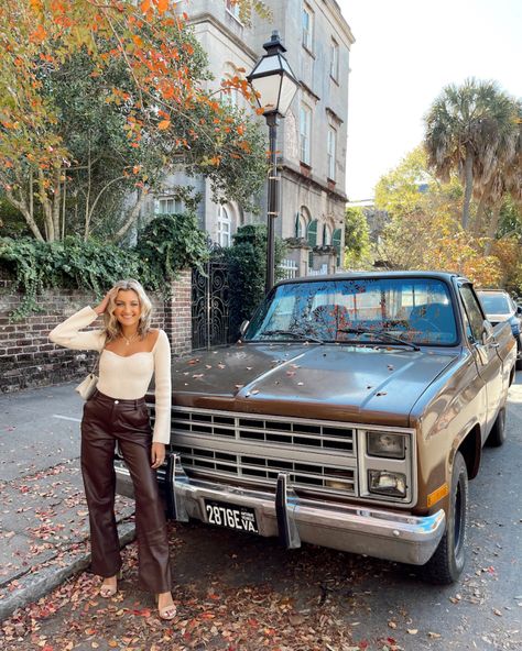 What To Wear In Charleston Fall 2021 // 13 outfits to wear in charleston Nyc In September, 13 Outfits, Charleston Style, Charleston Travel, Water In The Morning, Cowgirl Aesthetic, Vacay Outfits, Outfits To Wear, Blazer Set