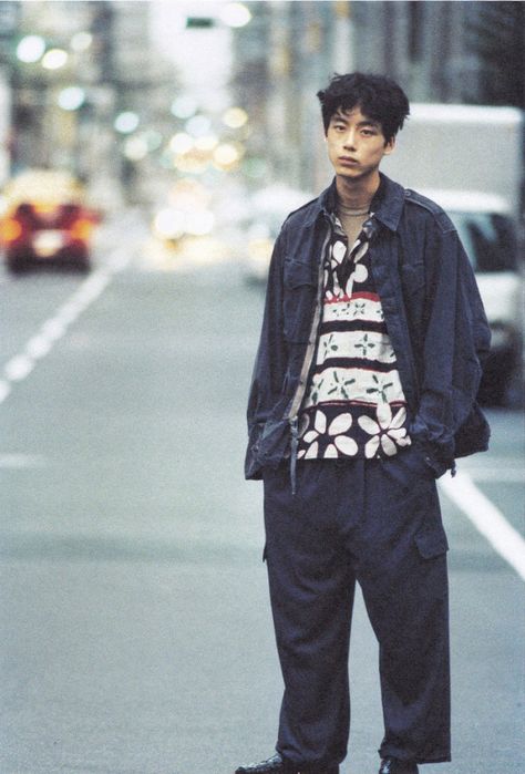 mauvais gout (sometimes) Japan 90s Fashion, Japanese Street Style Men, 90s Japanese Street Fashion, Japanese 90s Fashion, 90s Japan Fashion, 90s Asian Fashion, 90s Japanese Fashion, Sakaguchi Kentaro, Japanese Street Fashion Men