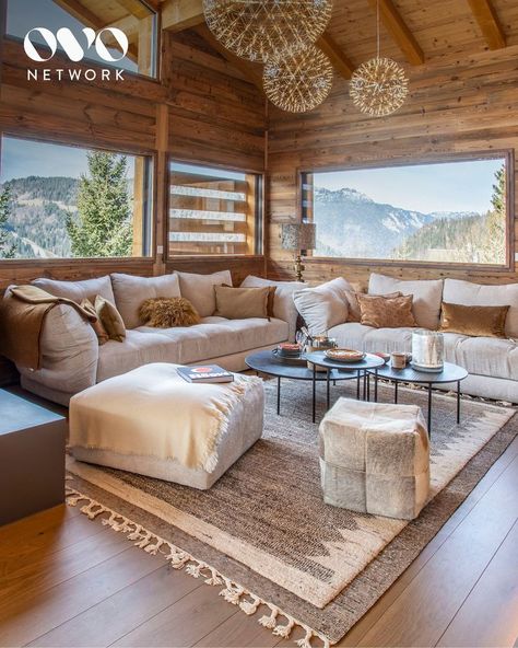 Chalet Style Homes Interior, Ski Lodge Interior, Ski Chalet Interior, Mountain Interior Design, Chalet Style Homes, Ski House Decor, Chalet Interior Design, Mountain Home Interiors, Mountain Dream Homes