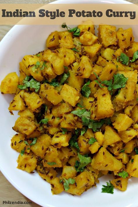 Indian Potato Recipes, Potato Curry Recipe, East Indian Food, Curry Recipes Indian, Veg Dishes, Potato Curry, India Food, Curry Recipe, Potato Dishes