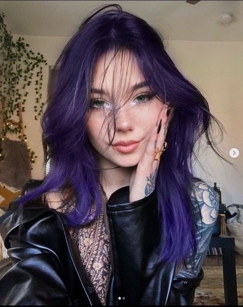 Violet Hair, Dyed Hair Inspiration, Pretty Hair Color, Hair Stylies, Hair Dye Colors, Dye My Hair, Hair Inspiration Color, Hair Inspo Color, Cool Hair Color