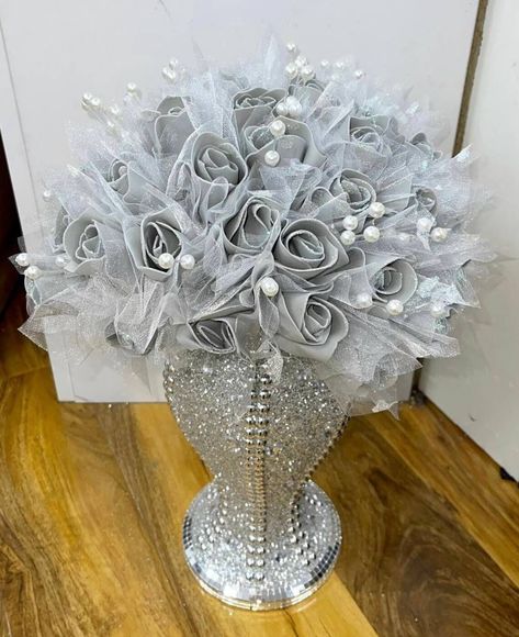 Crushed Diamond Vase with Silver Flowers Silver Living Room, Mercury Glass Diy, Chanel Decor, Vase With Flowers, Crushed Diamonds, Glam Living, Bling Crafts, Gold Bedroom, Cleaning Gadgets