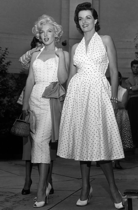 Marilyn Monroe And Jane Russell, Stile Pin Up, 40s Mode, Klasik Hollywood, Jane Russell, Glamour Vintage, Gentlemen Prefer Blondes, Mae West, Gene Kelly