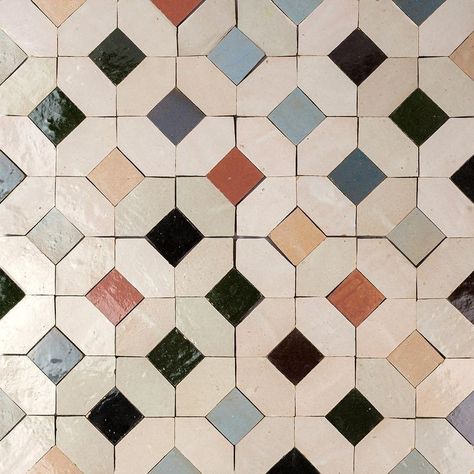 Natural Color Interior, Colourful Floor Tiles, Outdoor Tile Pattern, Colorful Bathroom Tiles, Moroccan Mosaic Tile, Marocan Tiles, Pattern Tile Fireplace, Flooring Design Pattern, Kitchen Zellige