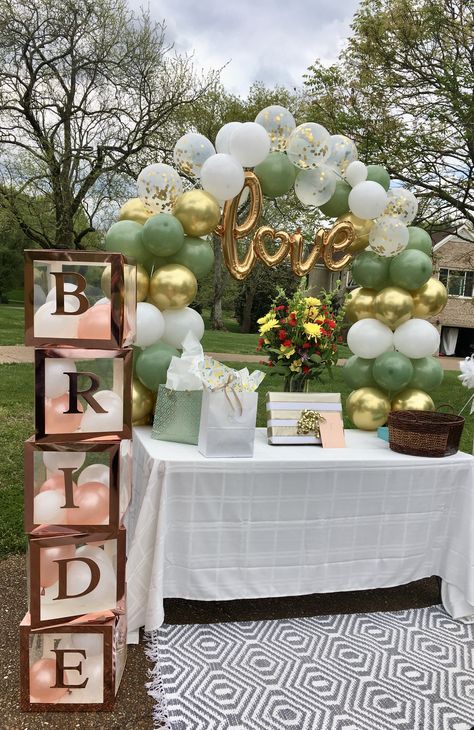 Drive-by Bridal Shower - Pandemic Style Bridal Shower At Park, Bridal Shower Decor At Home, Engagement Party Brunch Ideas, Outdoor Bridal Shower Ideas, Bridal Brunch Decorations, Engagement Party Brunch, Outdoor Bridal Showers, Bridesmaid Photoshoot, Outdoor Baby Shower