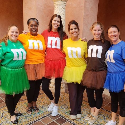 Mnm Halloween Costume Group, M And M Halloween Costumes Group, Mnm Halloween Costume, M And M Costume, M&m Costume, Care Bears Halloween Costume, Diy Carnaval, Costumes Faciles, School Halloween Costumes