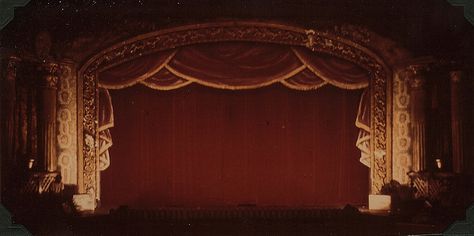 Elizabethan Theatre, Illusion Magic, Theatre Backdrops, Theatre Curtains, Stage Designs, Theatre Interior, Merry Widow, Toy Theatre, Drama Theatre