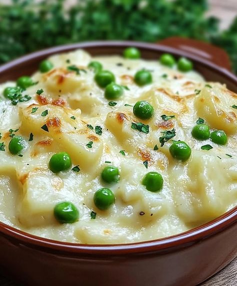 Creamed Potatoes and Peas | Homemade Recipes White Beans And Potatoes, Creamed Peas And New Potatoes, Creamed New Potatoes And Peas, Cream Peas And Potatoes Recipes, Cream Potatoes And Peas, Creamed Potatoes And Peas Recipe, Peas And Potatoes In Cream Sauce, Cream Peas And Potatoes, Creamed Potatoes Recipe