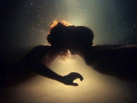 Underwater Kiss, Ryan Mcginley, The Pirate King, Percabeth, Heroes Of Olympus, Percy Jackson And The Olympians, Underwater Photography, In The Dark, Picture Perfect