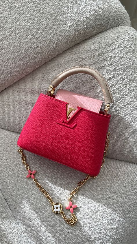 Luxury Bag Collection Closet, Girl Shoes Aesthetic, Luxury Bags Aesthetic, Luxury Bags Louis Vuitton, Luxurious Handbags, Pink Designer Bags, Tas Lv, Sacs Tote Bags, Dream Bags