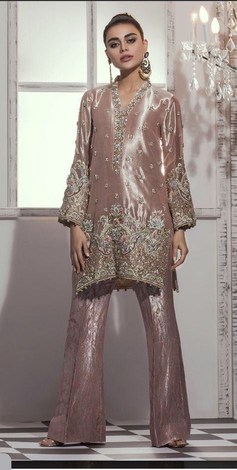 Rose gold satin tissue embroidered pant suit Rose Gold Pakistani Dress, Tissue Suits Design Pakistani, Annus Abrar, Pakistani Anarkali, Pakistani Design, डिजाइनर कपड़े, Asian Dresses, Shadi Dresses, Luxury Pret