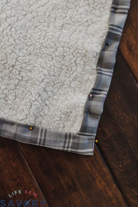 Sherpa and Flannel blanket tutorial - Life Sew Savory Winter Flannel Blanket, Flannel Fleece Blanket, Flannel And Fleece Blanket, Diy Fleece Blanket Sewn, Easy Flannel Blanket, Easy Blanket Sewing, Fleece And Sherpa Blanket Diy, Flannel Throw Blanket Diy, How To Sew A Fleece Blanket