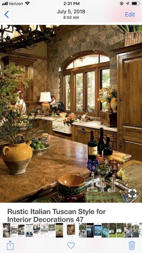 Rustic Italian Decor, Dapur Rustic, Rustic Italian Home, Italian Kitchen Design, Kitchen Ikea, Country Kitchen Designs, French Country Kitchens, Tuscan Design, Tuscan Kitchen