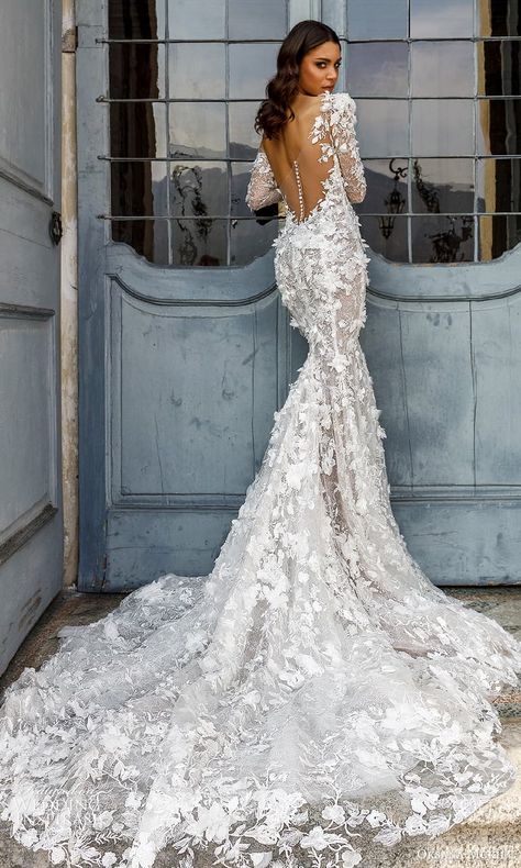 Oksana Mukha, Sheath Wedding Dress Lace, Wedding Dress Jewelry, Chic Dress Classy, Sparkle Wedding Dress, Boda Mexicana, Formal Dresses With Sleeves, Happy Woman, Sophisticated Bride