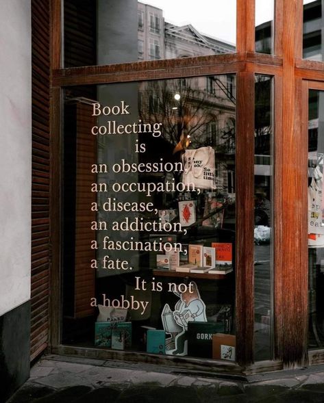 Book Store Photography, Moody Bookstore Aesthetic, Cool Bookstores, Bookshop Quotes, Vintage Book Store Aesthetic, Indie Bookstore Aesthetic, Used Bookstore Aesthetic, Bookshop Cafe Aesthetic, Cafe Bookstore Aesthetic