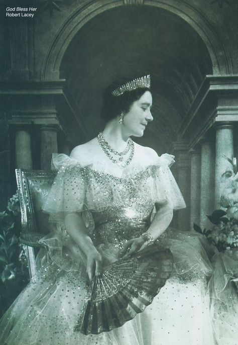 Queen Elizabeth The Queen Mother, The Queen Mother, Queen Mum, Cecil Beaton, Elisabeth Ii, Birthday Book, Princess Elizabeth, Duchess Of York, Isabel Ii