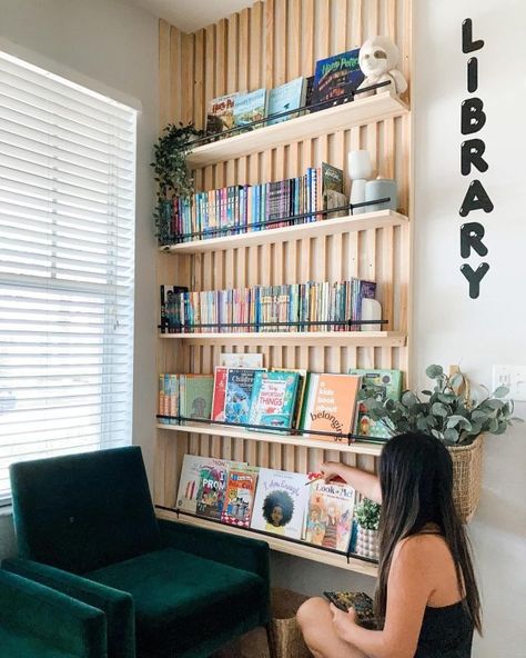 Best Ikea Hack: Ikea Kallax into a Fluted Media Console - XO My Home Diy Slat Wall, Ikea Furniture Hacks, Diy Ikea, Kallax Ikea, Best Ikea, Wall Bookshelves, Bookshelves Kids, Furniture Hacks, Slat Wall