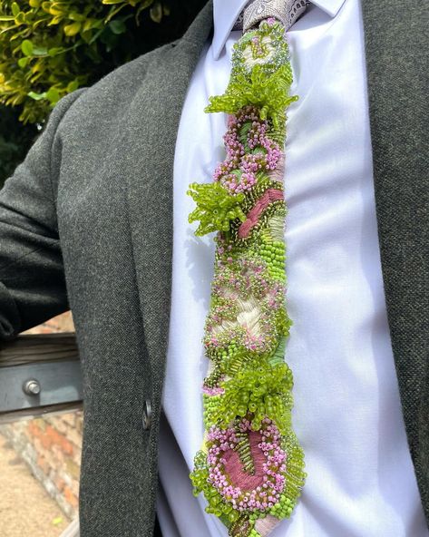 Sohbetler • Instagram André Derain, Beaded Tie, Embroidered Tie, Tied Hands, Tie Design, Turks And Caicos, Hand Embroidered, Textiles, Instagram Photos