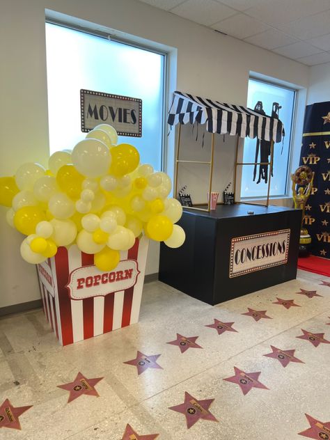 Movie Day Decorations, Cinema Ideas Party, Night At The Movies Decorations, Movie Theatre Decorations, Cinema Party Ideas Decoration, Movie Theater Classroom Transformation, Movie Themed Homecoming, Film Festival Decorations Ideas, Movie Night Decorations Outdoor