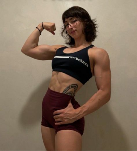 Buff Women, Black Girls With Tattoos, Ripped Girls, Fitness Inspiration Body, Female Anatomy, Gym Inspiration, Muscle Girls, Fitness Models Female, Lean Muscle