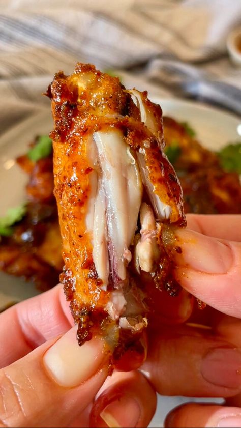 Hot Honey Chicken Wings, Honey Wings Recipe, Honey Chicken Wings Recipe, Honey Chicken Wings, Hot Honey Chicken, Chicken Wings Recipe, Wings Recipe, Hot Honey, Honey Chicken