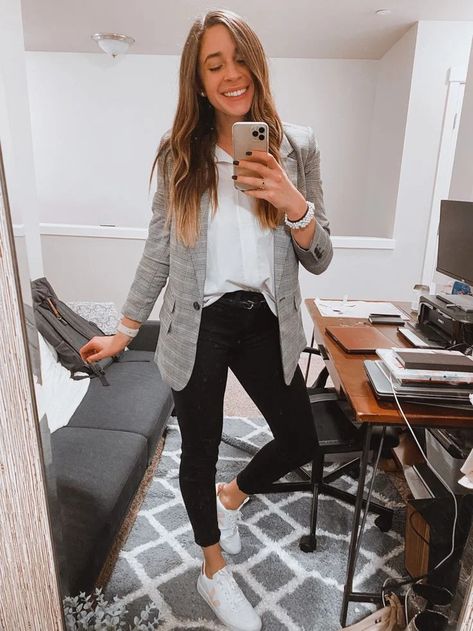 25 Shein Inspired Business Casual Outfits: Best Smart Casual Office Work Outfits 47 Cute Business Casual, Look Working Girl, Women Work Outfits, Work Outfit Office, Casual Work Outfits Women, Business Attire Women, Cute Work Outfits, Office Casual Outfit, Blazer White