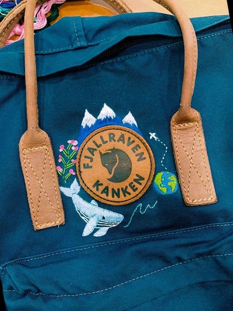 Embroidery Designs Backpack, Fjallraven Kanken Embroidered Diy, Embroided Backpacks, Embroidered Kanken Backpack, Embroidery Kanken Bag, Kanken Embroidery Diy, Embroidery Fjallraven Kanken, Embroidered Fjallraven Kanken, Embroider Backpack