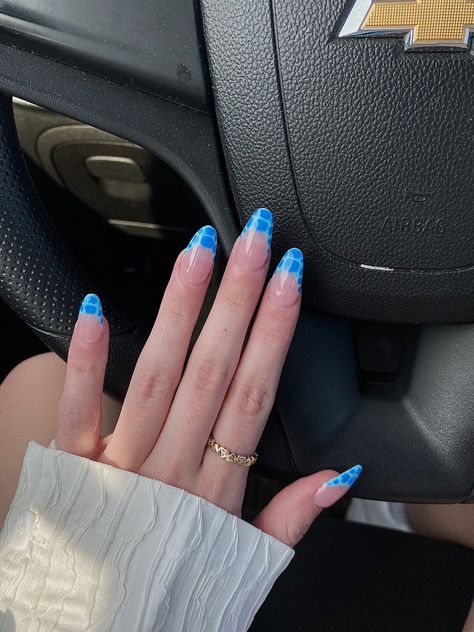 Snake Skin French Tip Nails Almond, French Tip Snake Nails, Crocodile Nails French Tip Almond, Long Preppy Nails, Crocodile Nails French Tip Blue, Blue Alligator Nails, Crocodile Almond Nails, Alligator Nails French Tip, Almond Croc Nails