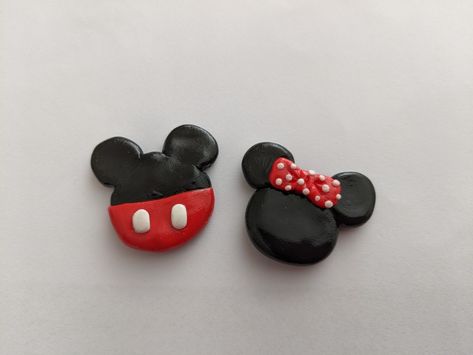 Mickey Mouse Diy Gifts, Cute Clay Art Ideas For Boyfriend, Easy Clay Ideas For Boyfriend, Air Dry Clay Disney, Cute Clay Gifts For Boyfriend, Disney Clay Art, Clay Date Ideas Easy Couple, Clay Gift Ideas For Boyfriend, Clay Date Inspo Pics