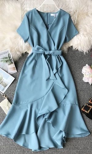 Dressy Dresses, Fashion Dresses Casual, Dress Elegant, Mode Inspiration, Classy Dress, Vintage Dress, Modest Fashion, Classy Outfits, Pretty Dresses