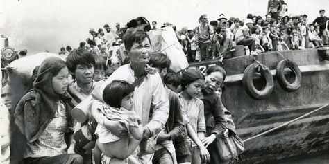 Vung Tau, Vietnamese Boat People, Refugee Boat, Fall Of Saigon, Sejarah Kuno, Philippines Culture, Boat Captain, Syrian Refugees, South Vietnam