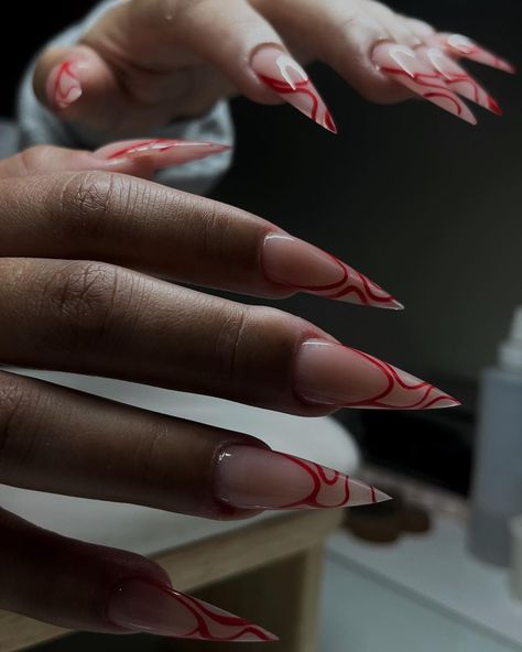 𝙽𝙰𝙸𝙻𝚃𝙾𝚁𝙸𝙾𝚄𝚂 on Instagram: “shape 🔪” Simple Stiletto Nails, Red Stiletto Nails, Acrylic Nails Stiletto, Stilleto Nails Designs, Nails Styles, Maquillage On Fleek, Witch Nails, Long Stiletto Nails, Pointy Nails