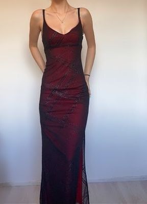 2000s Evening Gowns, Prom Dresses 90s Inspired, Formal Dresses Y2k, Prom 2022 Dresses, Vintage 90s Formal Dress, Mesh 90s Dress, Dresses Y2k Prom, Long Dress With Platform Heels, Red Aesthetic Prom Dress