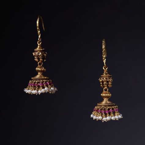 Hanging Gold Earrings Design, Studs Earrings Gold India, Pearl Ear Rings, Gold Ear Rings, Ruby And Pearl, Small Earrings Gold, Temple Jewellery Earrings, Pearl Earrings Designs, Gold Jhumka Earrings