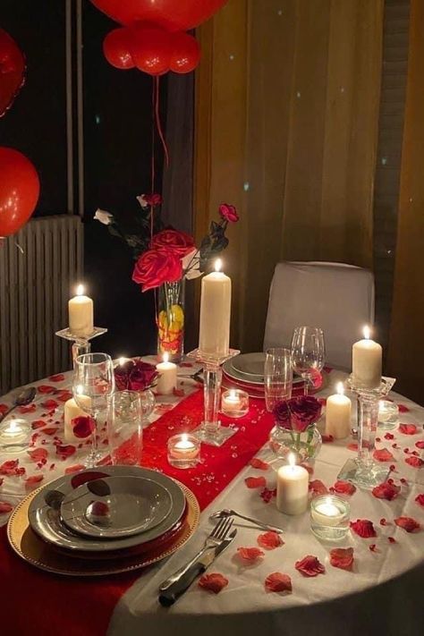 Valentine Day Aesthetic, Romantic Dinner Tables, Romantic Dinner Setting, Aesthetic Valentines Day, Valentines Day Gifts Ideas, Romantic Room Surprise, Romantic Dinner Decoration, Aesthetic Valentines, Romantic Valentines Day Ideas