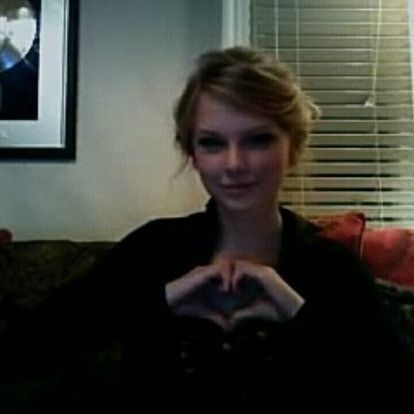 Rare Taylor Swift, Taylor Swift Taylor Swift, Taylor Swift Fotos, Paper Rings, My Savior, Estilo Taylor Swift, Taylor Swift Funny, Rare Pictures, Long Live Taylor Swift