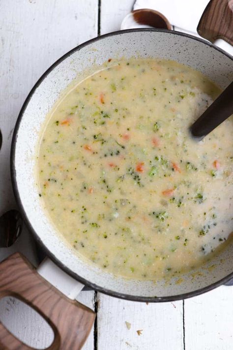 Easy Carrot and Broccoli Soup - Season & Thyme Carrot And Broccoli Soup, Frozen Broccoli Soup, Carrot Broccoli Soup, Celery Carrot Soup, Broccoli Carrot Soup, Cheesy Vegetable Soup, Broccoli And Carrot Soup, Carrot Soup Easy, Sourdough Bread Bowls