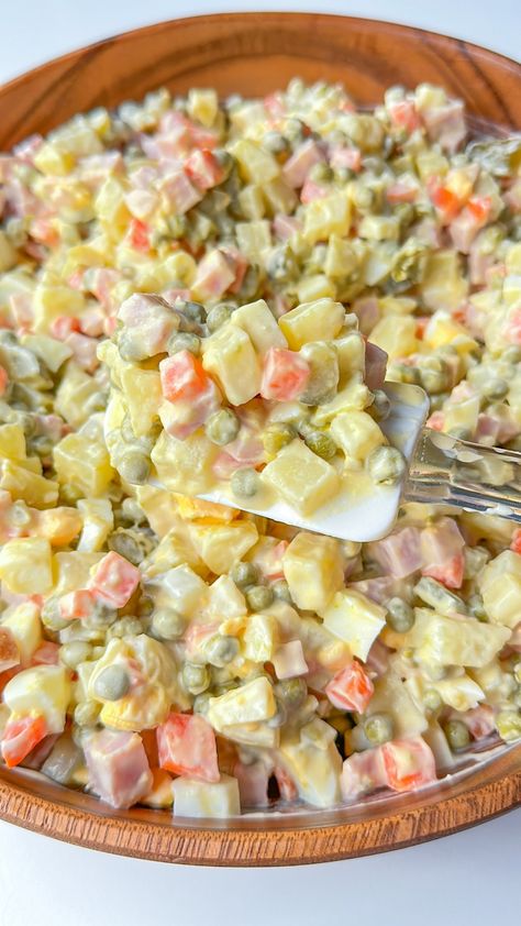 Olivier Salad - The Modern Nonna Russian Potato Salad, Russian Salad, Salad Recipes Healthy Lunch, Salad Recipes Healthy Easy, Decorações Com Comidas, Tasty Recipes Videos, Quick Recipes Snacks, Best Salad Recipes, Healthy Food Dishes