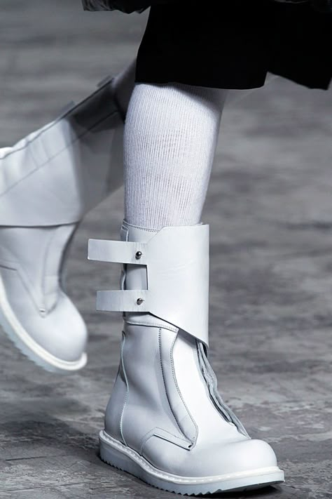 Rick Owens Futuristic Shoes, Gq Fashion, Mode Shoes, Day Designer, Trendy Swimwear, Shoes Design, Futuristic Fashion, Chernobyl, Shoe Inspiration