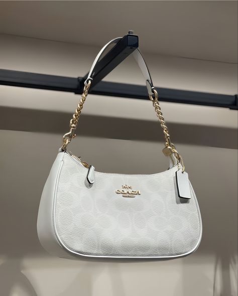 fashion, style, fashion aesthetic, trendy fashion, bag, bags, handbags, bag aesthetic, handbag aesthetic, trengy bag, dior bag, chanel bag, celine bag, balenciaga bag, coach bag, handmade, slingbag, tas, shopping, shoes, accessories, backpack, moda, totebag, love, leather, handbags, tasmurah, luxury, shoulderbag, Coach Astetic, Cute Purses Aesthetic, Tas Celine, Nice Purses, Tas Coach, Shoulder Bag Aesthetic, Coach Mini Bag, Tas Lv, Purse Aesthetic