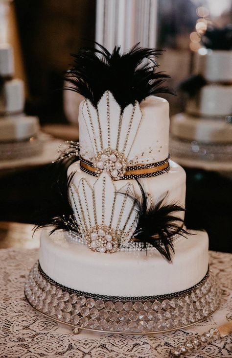 Great Gatsby Cake, Roaring 20s Birthday Party, Gatsby Cake, Roaring 20s Birthday, Gatsby Birthday Party, Roaring 20s Wedding, Great Gatsby Themed Wedding, Gatsby Style Wedding, Gatsby Party Decorations