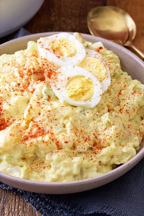 Southern Potato Salad Southern Potato Salad Recipe, Best Potato Salad Recipe, Crispy Oven Fried Chicken, Southern Potato Salad, Big Family Meals, Easy Potato Salad, Creamy Potato Salad, Southern Recipes Soul Food, Potato Salad Recipe