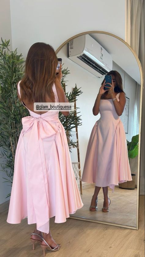 Dinner Dress Designs, Birthday Outfits Designer, Modest Birthday Outfit Ideas For Women, Birthday Dress Modest, Matriculation Outfit Ideas, How To Dress Modestly, Pink Elegant Outfit, Elegant Birthday Dresses, Birthday Dresses Pink