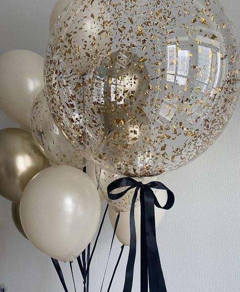 Balloon Decorations Neutral, Decorations 18th Birthday, Party Theme Decorations, 17. Geburtstag, 21 Balloons, 18th Birthday Party Themes, Fest Temaer, Ballon Party, Bday Party Theme